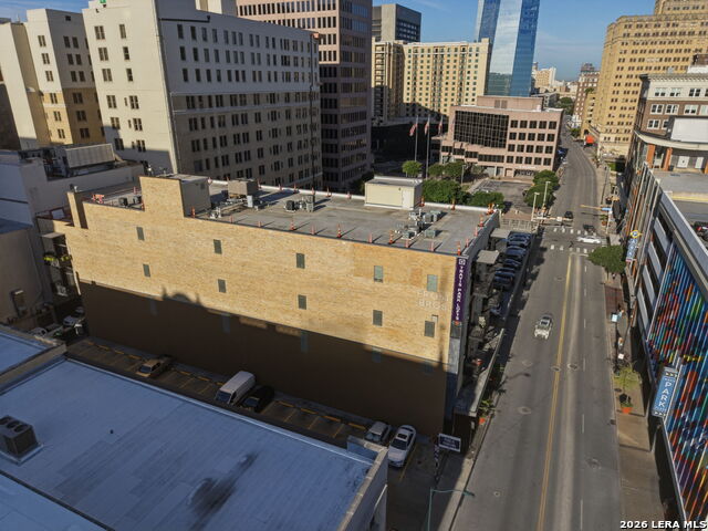 Image 29 of 29 For 214 Travis St E Apt 205