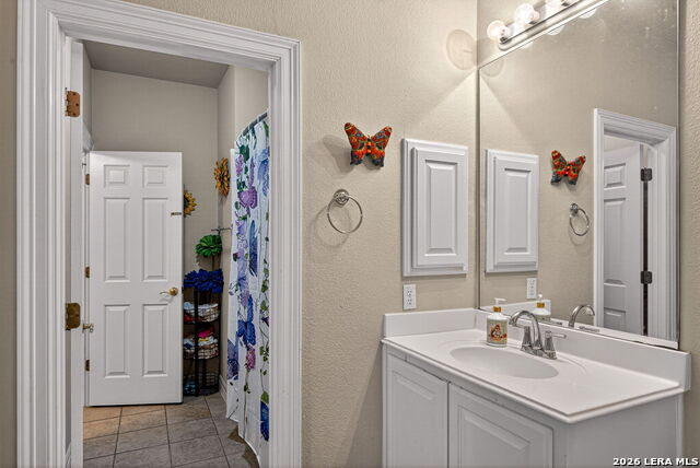 Image 43 of 68 For 24815 Birdie Rdg