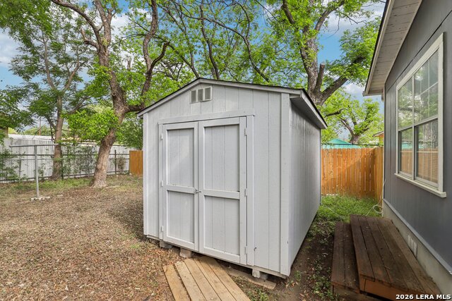 Image 37 of 42 For 125 Stace  