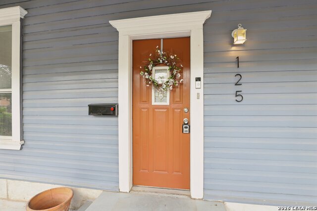 Image 5 of 42 For 125 Stace  