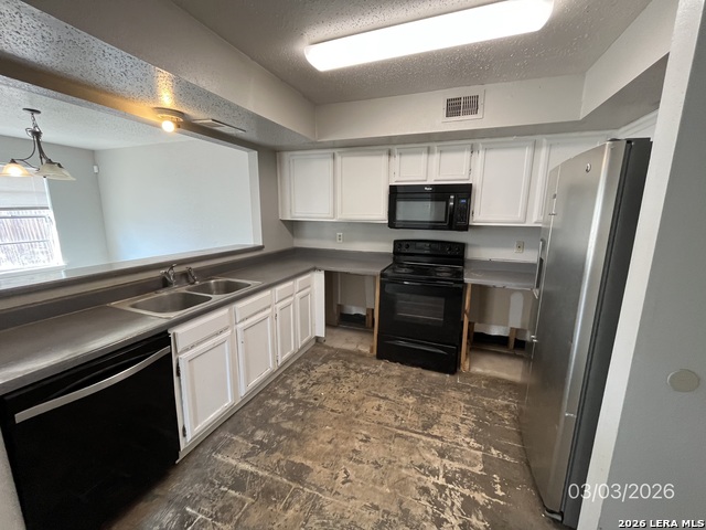 Image 2 of 7 For 11343 Hatchet Pass Dr