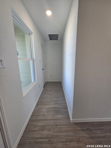 Image 4 of 13 For 731 Paul Cyn