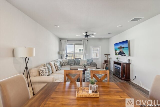 Image 5 of 20 For 2409 Ayers  