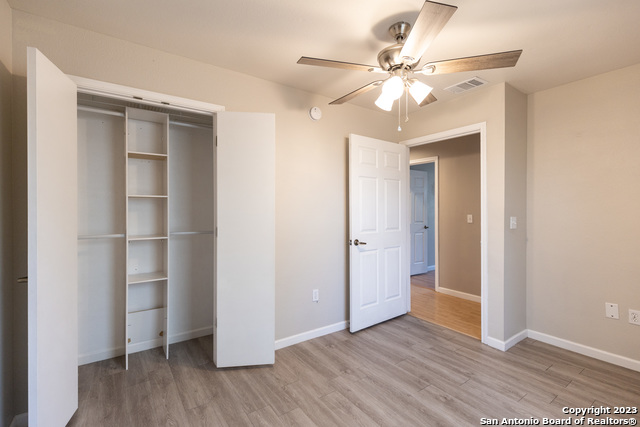 Image 14 of 26 For 3727 Aragon Dr