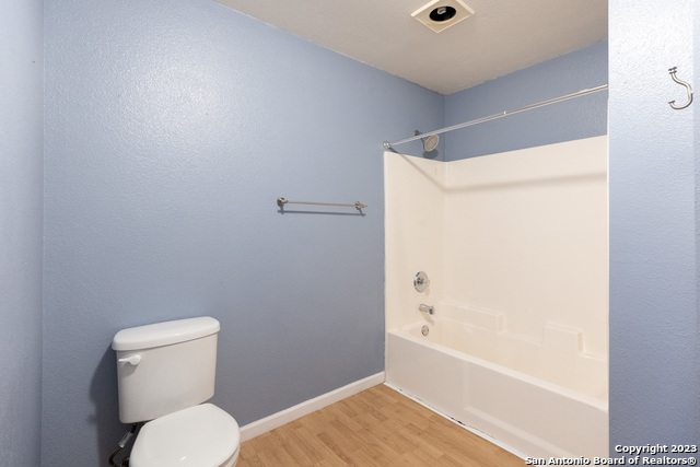 Image 16 of 26 For 3727 Aragon Dr