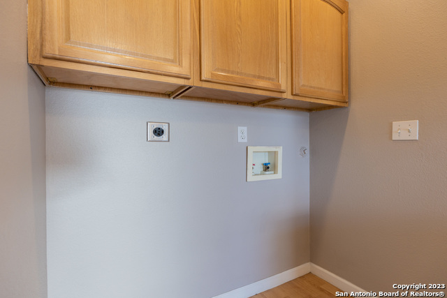 Image 19 of 26 For 3727 Aragon Dr