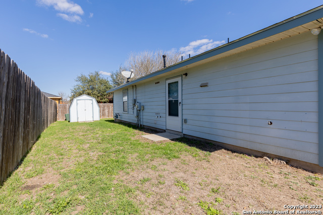 Image 20 of 26 For 3727 Aragon Dr