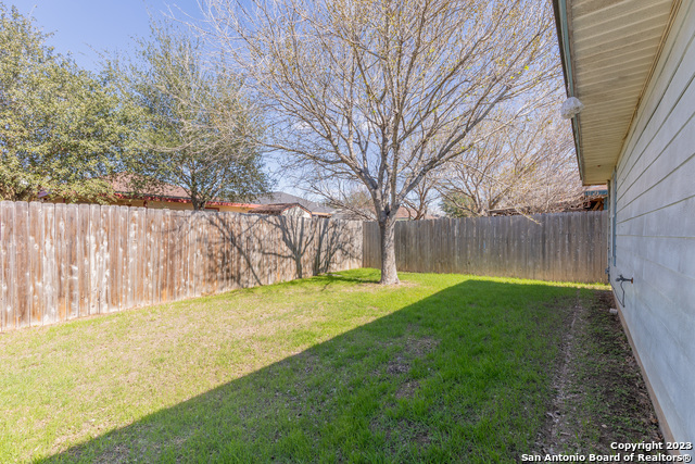 Image 22 of 26 For 3727 Aragon Dr