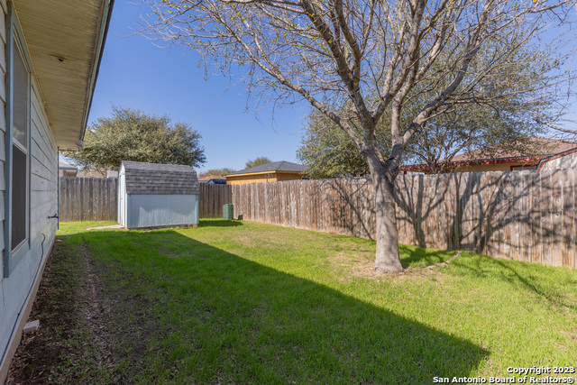 Image 23 of 26 For 3727 Aragon Dr