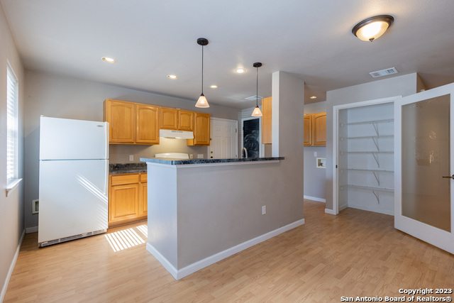 Image 8 of 26 For 3727 Aragon Dr