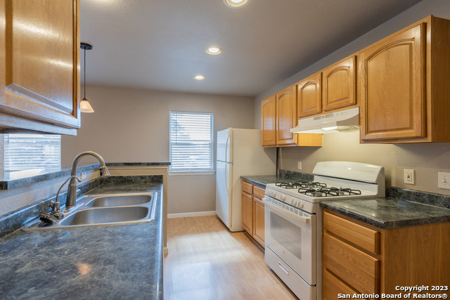 Image 9 of 26 For 3727 Aragon Dr