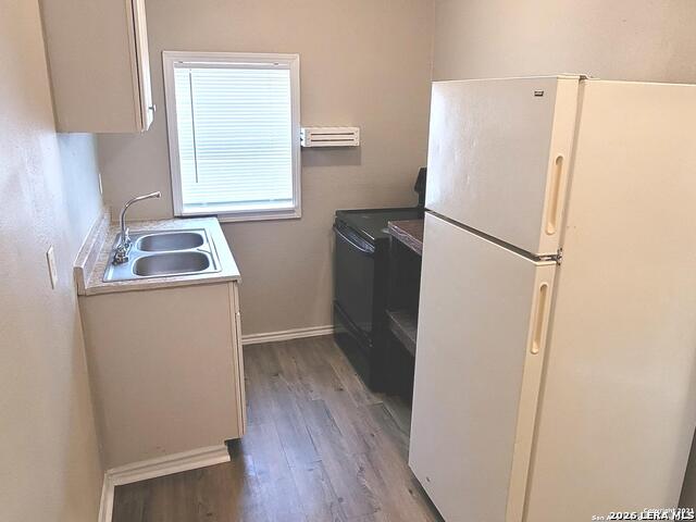 Image 3 of 9 For 1011 Avant Ave  4