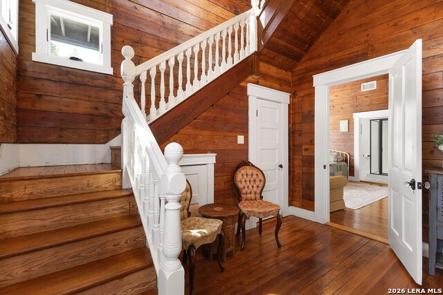 Image 25 of 45 For 400 Bowie N