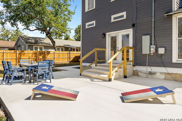 Image 44 of 45 For 400 Bowie N