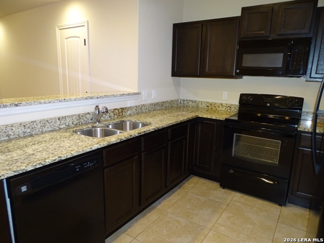 Image 14 of 25 For 6011 Karly Way  103