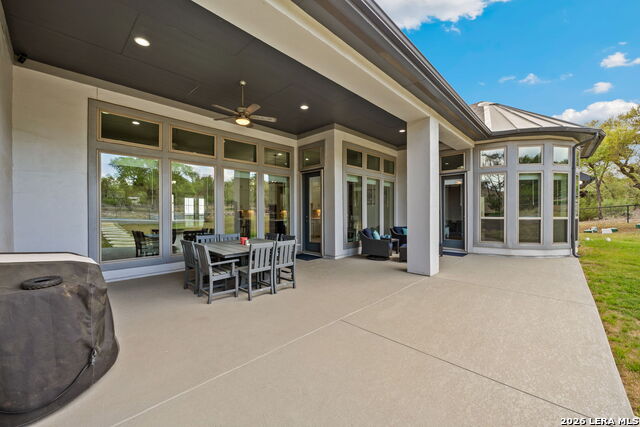 Listing photo id 30 for 2073 Marsala