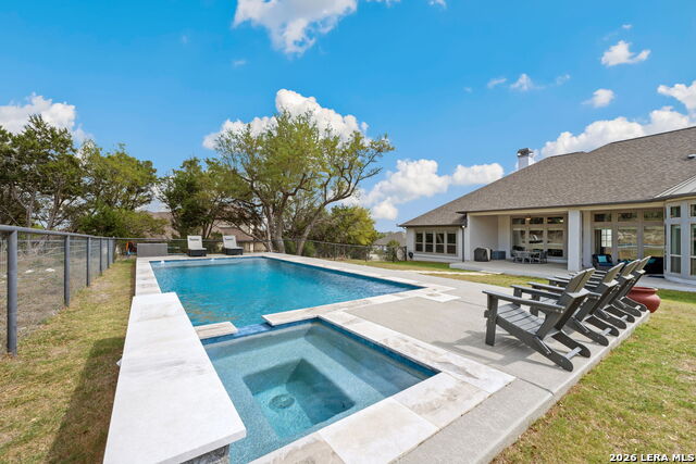 Listing photo id 33 for 2073 Marsala