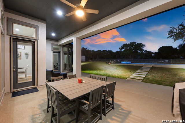 Listing photo id 2 for 2073 Marsala