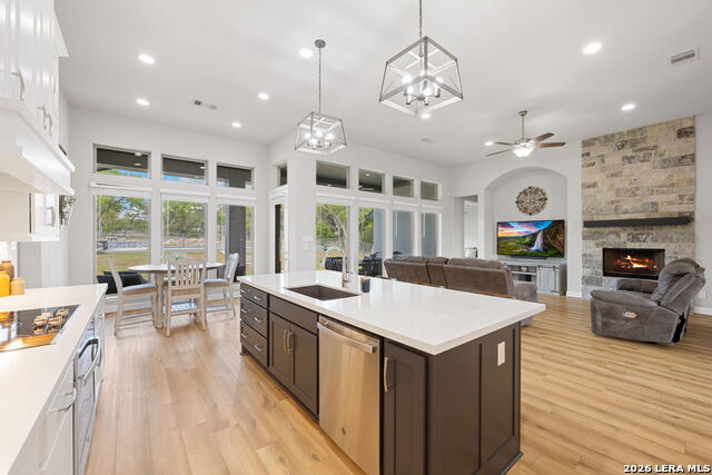 Listing photo id 6 for 2073 Marsala