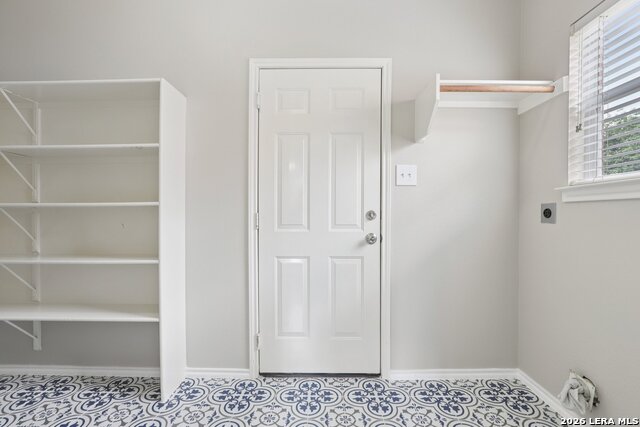 Image 21 of 44 For 15006 Preston Court