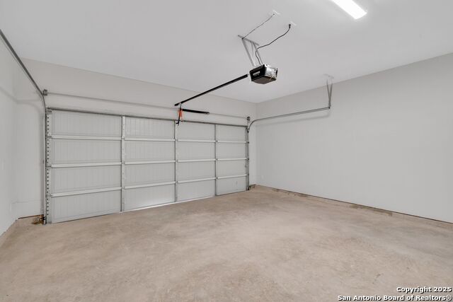 Image 13 of 40 For 13668 Giovannis Garden