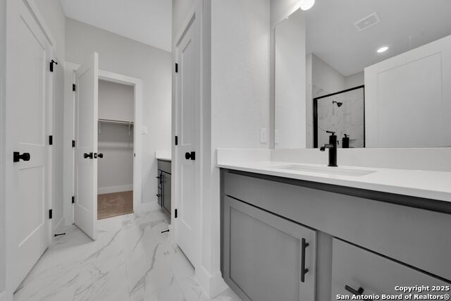 Image 21 of 40 For 13668 Giovannis Garden