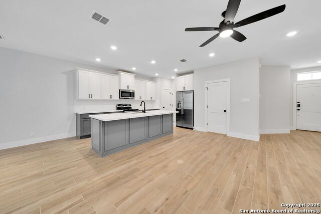 Image 5 of 40 For 13668 Giovannis Garden