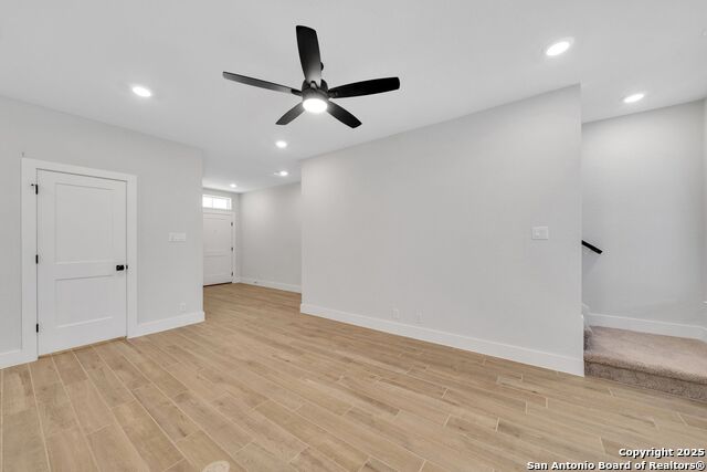 Image 6 of 40 For 13668 Giovannis Garden