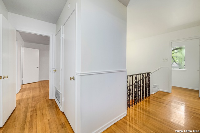 Image 31 of 49 For 155 William Classen