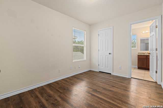 Listing photo id 16 for 4917 Appleseed Court