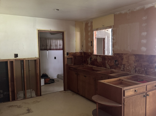 Image 4 of 6 For 514 Bandera Rd E