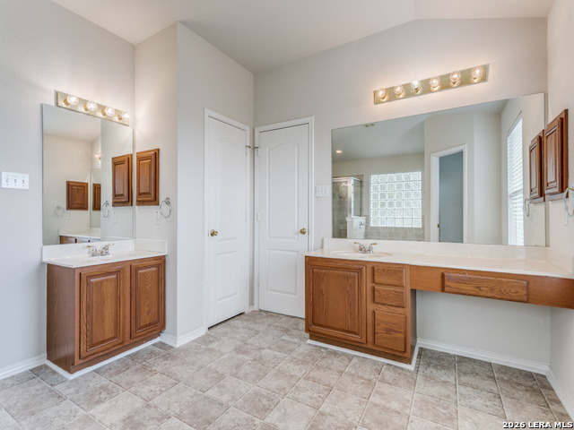 Image 23 of 34 For 2122 Cardigan Hl