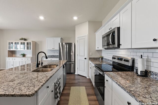 Image 16 of 36 For 5303 Hickory Pl