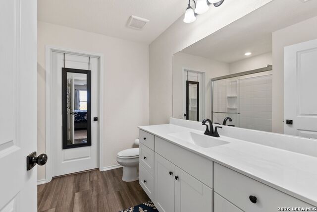 Image 24 of 36 For 5303 Hickory Pl