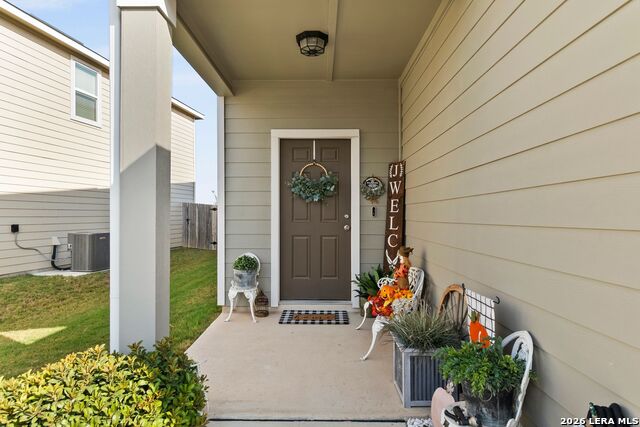 Image 4 of 36 For 5303 Hickory Pl