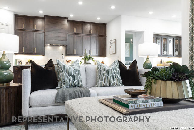 Image 12 of 46 For 11753 Stoltzer