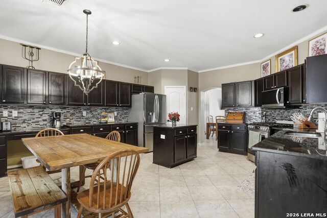 Listing photo id 14 for 9518 Wolf Pt