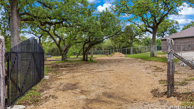 Image 2 of 17 For 1136 Mendelin Dr