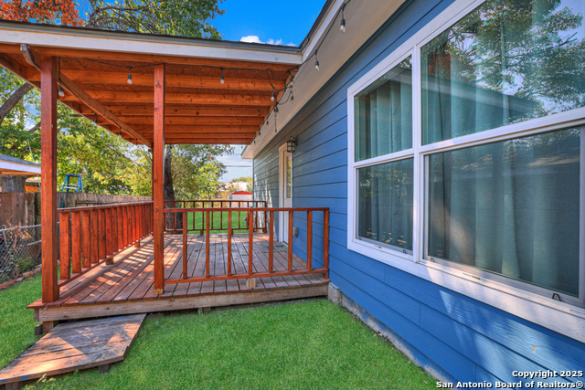 Image 22 of 25 For 5170 Village Green