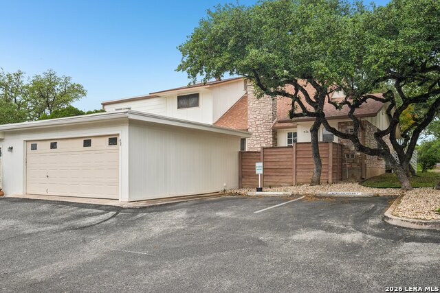 Image 41 of 43 For 6106 Vance Jackson Rd  42