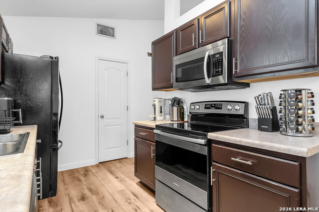 Image 10 of 25 For 4007 Desert Cir