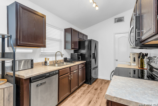 Image 8 of 25 For 4007 Desert Cir