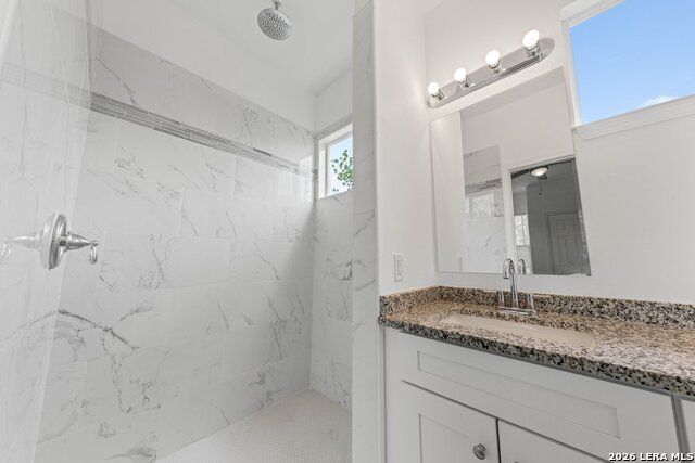 Image 25 of 30 For 323 Gabriel  201