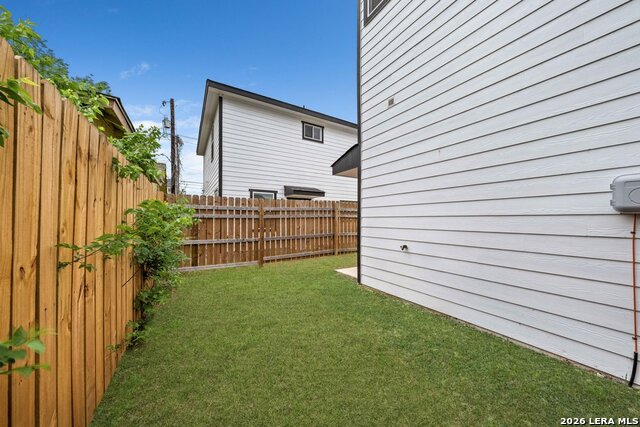 Image 30 of 30 For 323 Gabriel  201