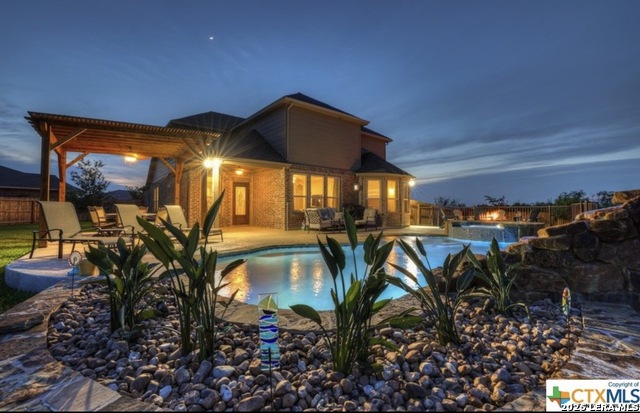 Image 4 of 56 For 2733 Ridge Path Dr