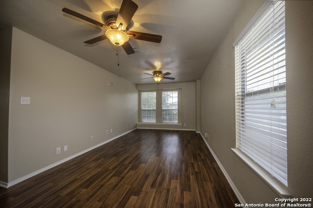 Image 11 of 35 For 518 Reba  