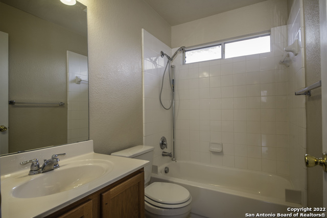 Image 18 of 35 For 518 Reba  