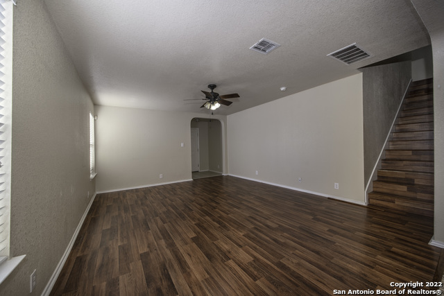 Image 4 of 35 For 518 Reba  