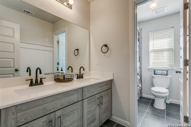 Image 26 of 38 For 15051 Summer Lynn Pl