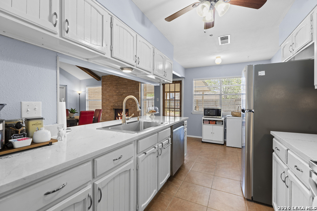 Image 8 of 21 For 13023 Larkyorke St